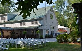 Timber House Country Inn Resort Brighton On